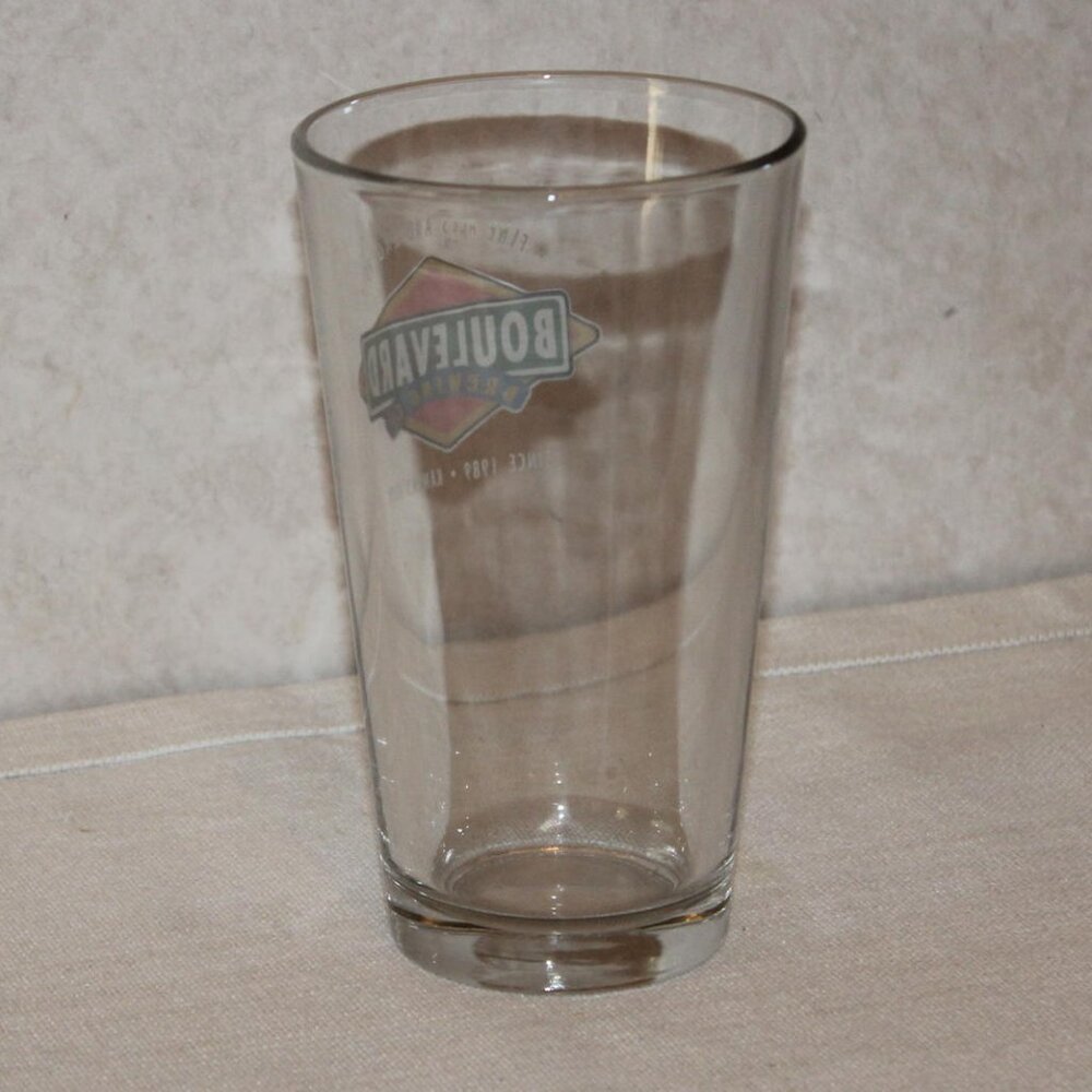 Vintage Boulevard Brewing Co. Beer Glass – Classic Pub Pint Glass - Picture 2 of 3